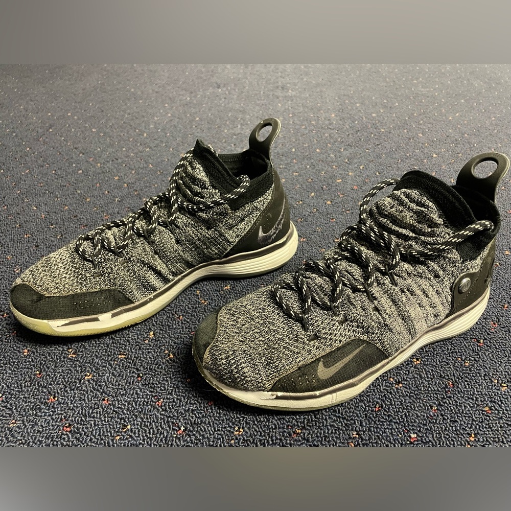 Used Nike KD basketball shoes. Boy’s size 6.